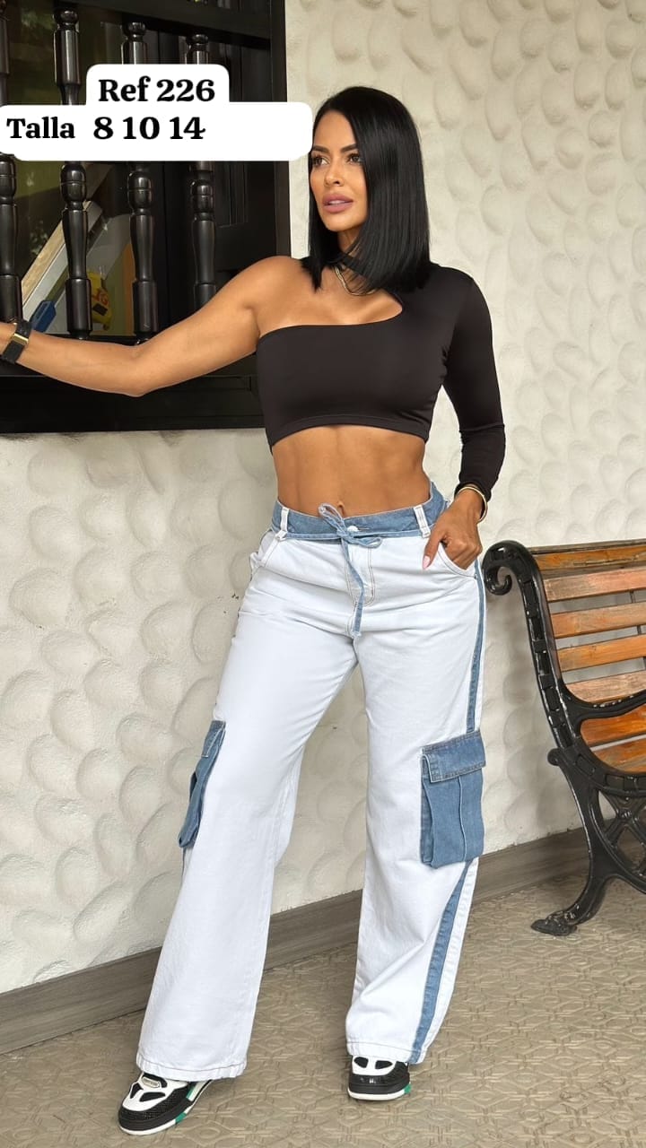 JEANS TIPO CARGO RÍGIDOS